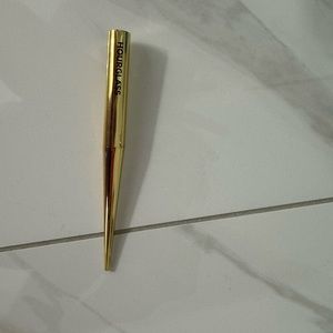 Hourglass lipstick